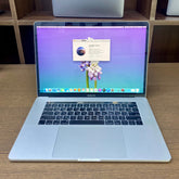 Apple MacBook Pro 2018 - A1990 - Intel Core i7 / 16 Ram / 256GB SSD - 15.4"